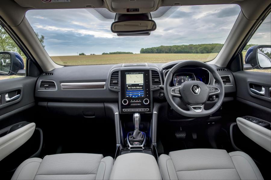 Торпедо Renault Koleos 2017 года  (UK) (фото 12 из 40)